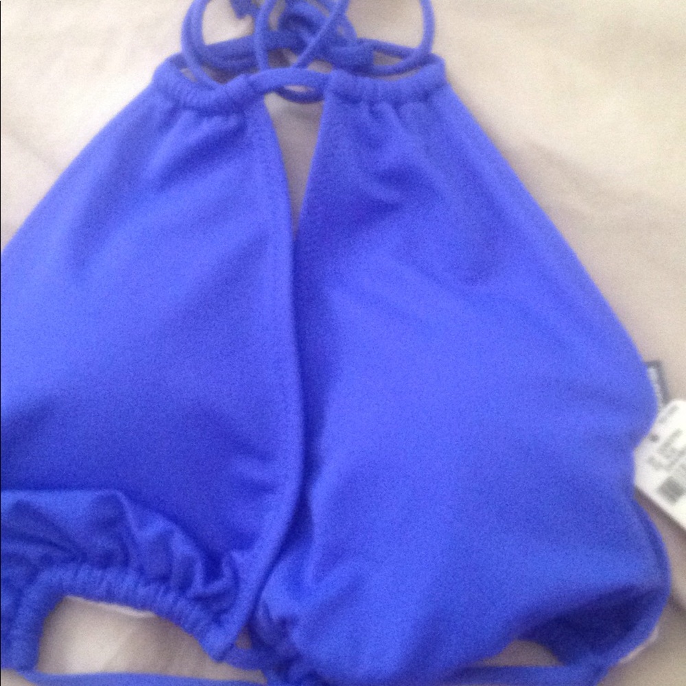*NWT VS Pink Bikini top - Picture 2 of 5